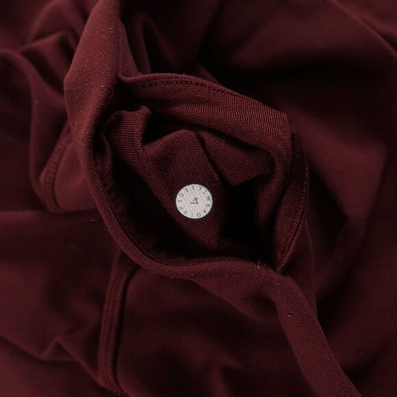 Lululemon Back in Action Garnet Red Jogger Womens Sz 4 W5AQIS - Picture 9 of 11